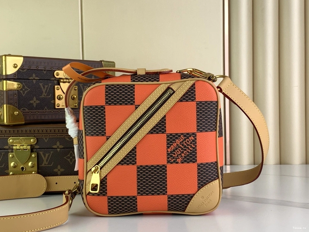 Cheap Messenger-24*24*8CM Chess LOUIS VUITTON 0801